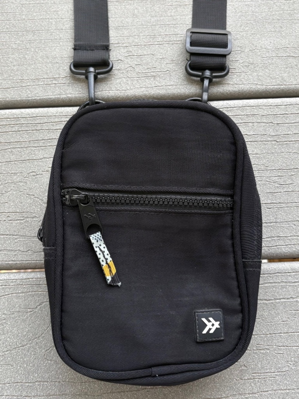 Thread Wallets Black Crossbody Purse